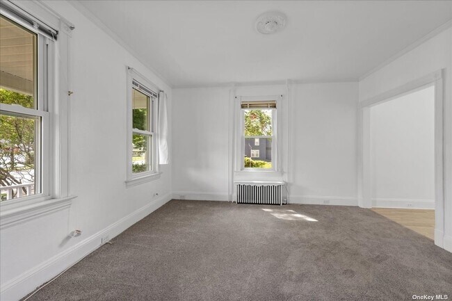 Foto del edificio - 136 Higbie Ln