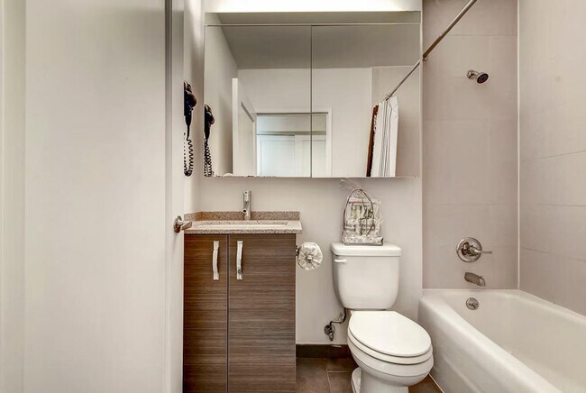 Foto del edificio - 399 E 34th St