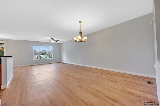 Foto del edificio - 1848 Crenshaw Cir