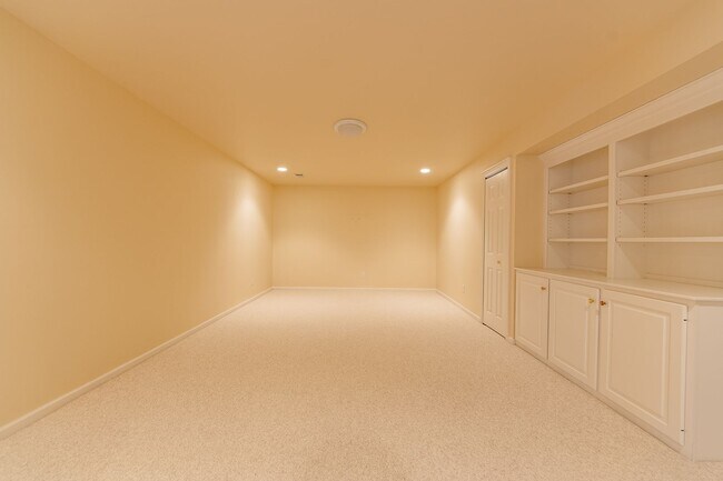 Building Photo - 7914 Kilmory Cir