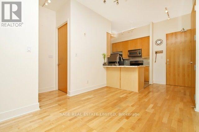 Photo du bâtiment - 307-562 EGLINTON Ave