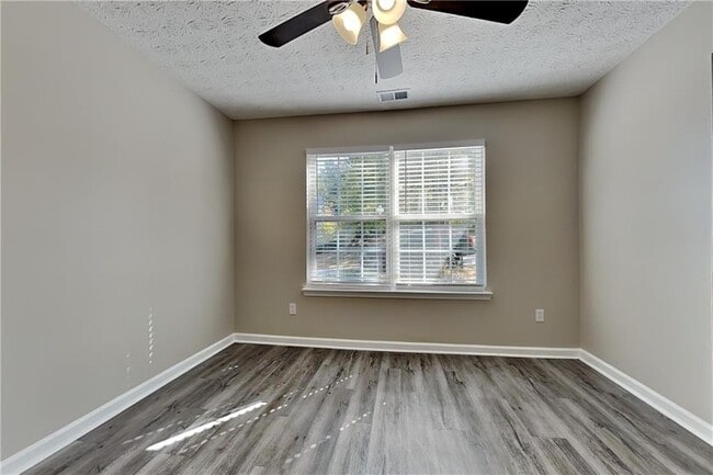 Foto del edificio - 578 Arbor Ridge Dr