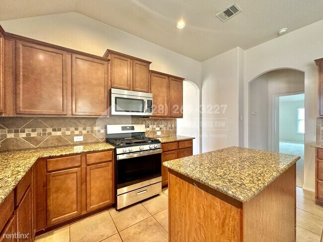 Building Photo - 4 br, 2 bath House - 129 Snowflake Drive -