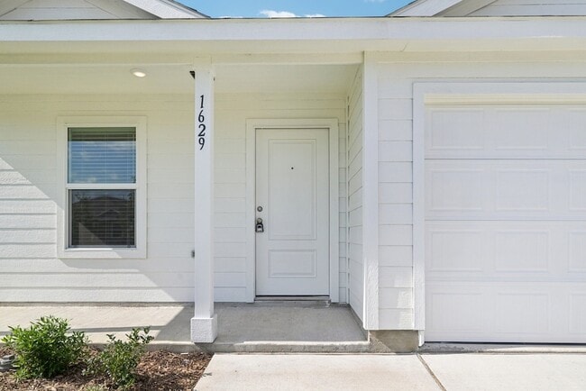 Building Photo - 1629 Lercara Ln