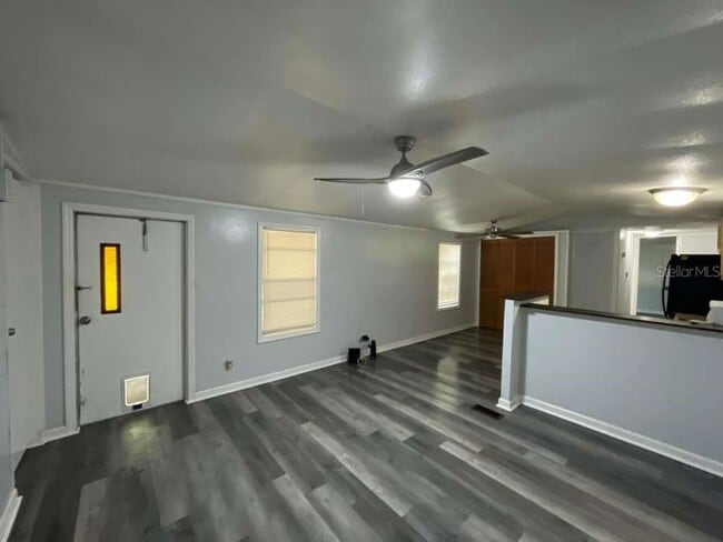 Photo - 112 Mohawk Ln House