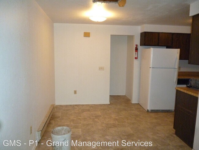 Building Photo - 3926 Edgewood Dr