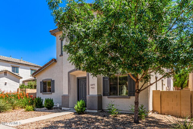 Foto del edificio - 22075 N 103rd Ln