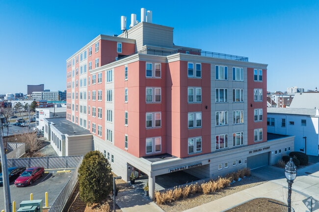 Building Photo - Parkway Heights