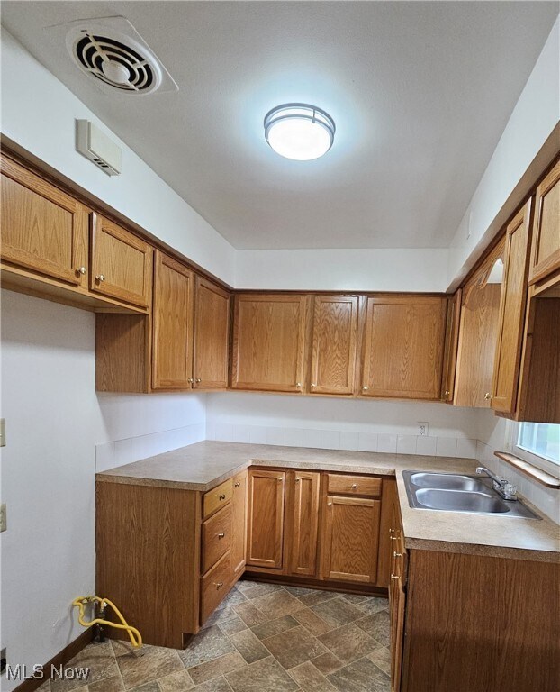Foto del edificio - 75 Greencrest Terrace