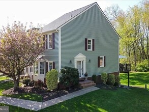 Building Photo - 14083 Betsy Ross Ln