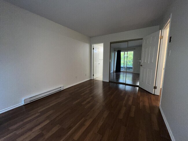 Building Photo - 5025 Sanders St