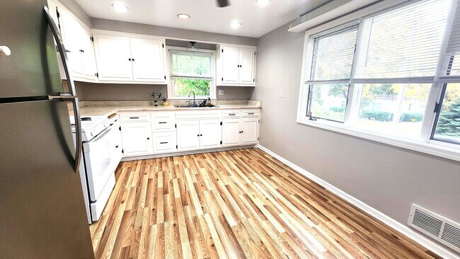 Foto del edificio - Rupp - 4372/4374 S Kinnickinnic Ave