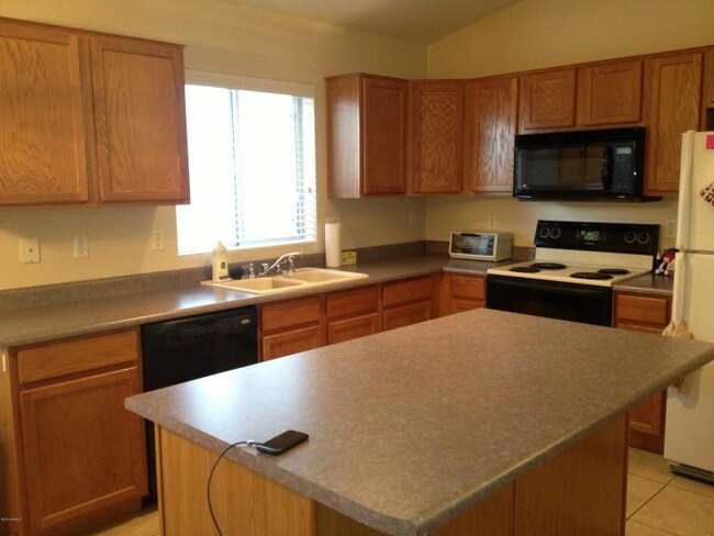 Building Photo - 4325 E Windsong Dr