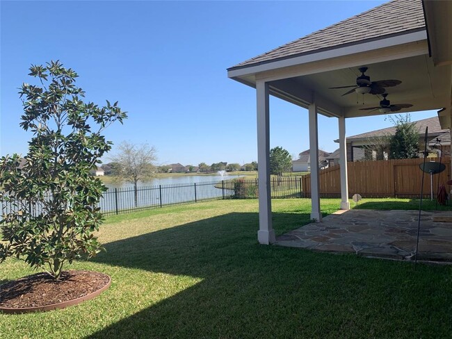 Building Photo - 9019 Bonbrook Bend Ln