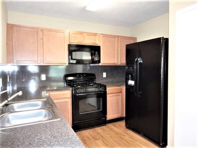 Foto del edificio - 23907 Blossom Crest Ln