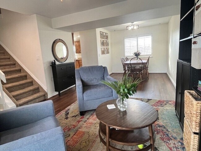 Building Photo - Inviting 3 Bedroom House Near Cottonwood Creek Park