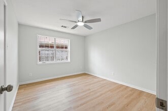 Building Photo - 1511 Leadenhall Cir