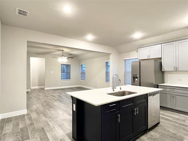 Building Photo - 6004 Horsetail Dr