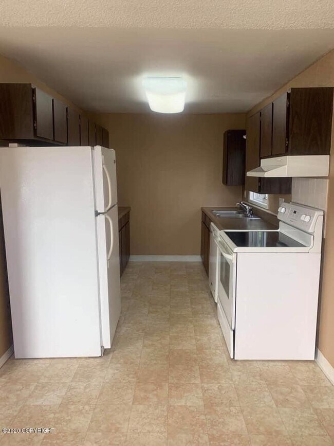 Building Photo - 2437 5th Ave