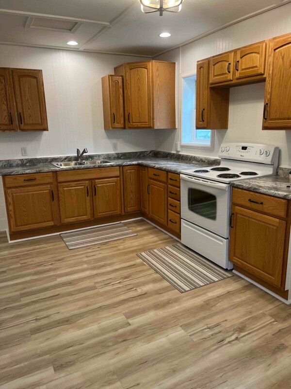 Foto del edificio - 125 N Main St