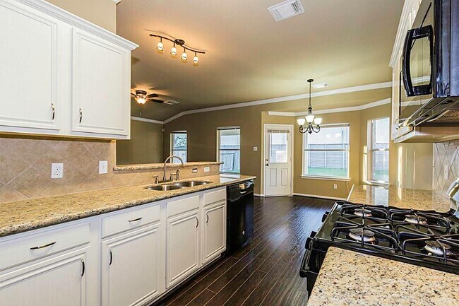 Foto del edificio - 1702 Arcott Ln