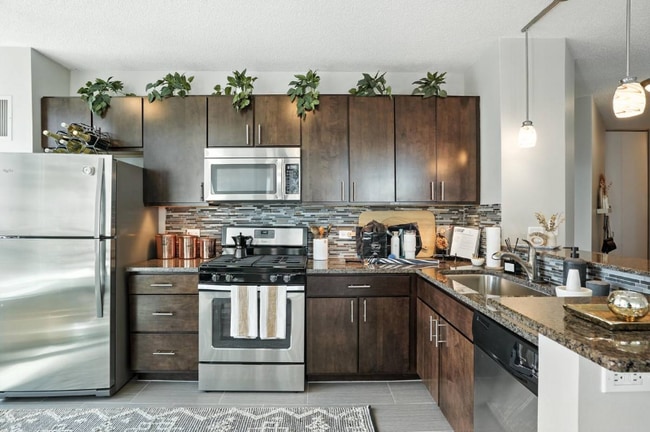 Foto del edificio - 323 E Ohio St