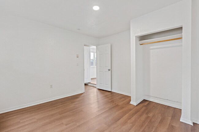 Foto del edificio - 10617 Addison St SW