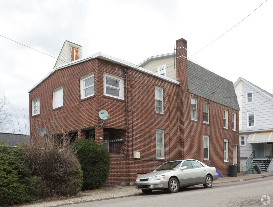 Primary Photo - 111 W Chapel St