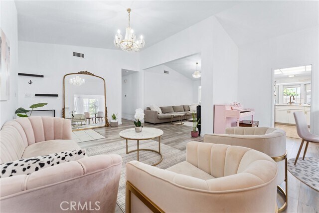 Foto del edificio - 24162 Fordview St