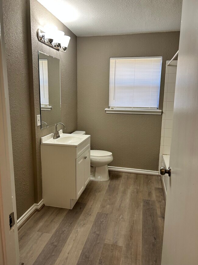 Foto del edificio - 1326 Damon St