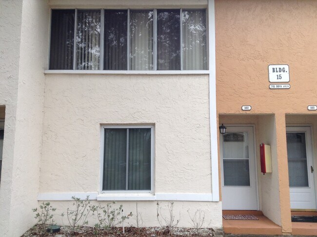 Foto del edificio - Great 2 Story 2 Bedroom 2.5 Bathroom Condo...
