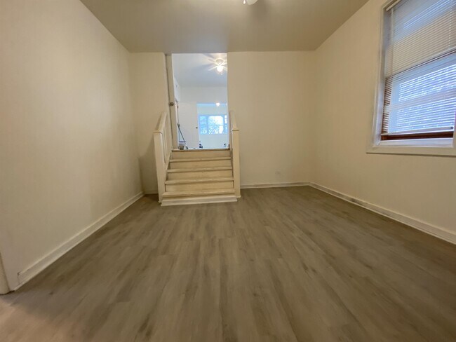 Building Photo - 4450 S Wood St