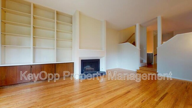 Building Photo - 227 N Lake Merced Hls