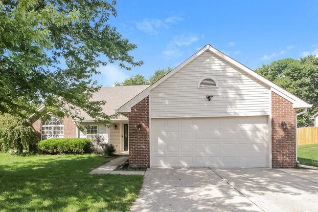 Building Photo - 32 Grassy Dr