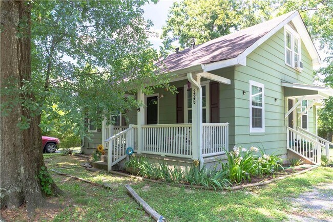 Building Photo - 263 Addington Dr
