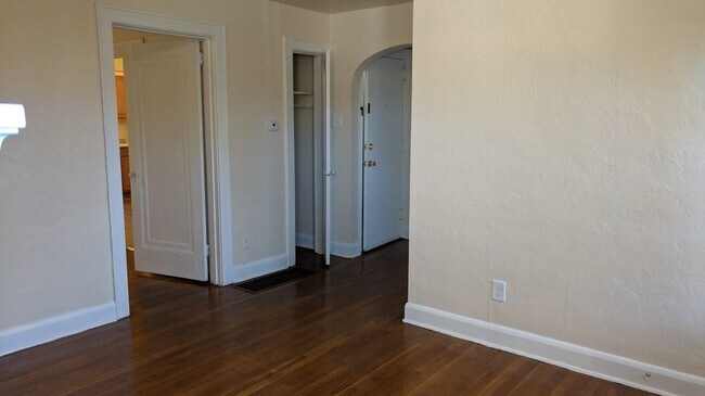 Foto del edificio - 7336 Whipple St