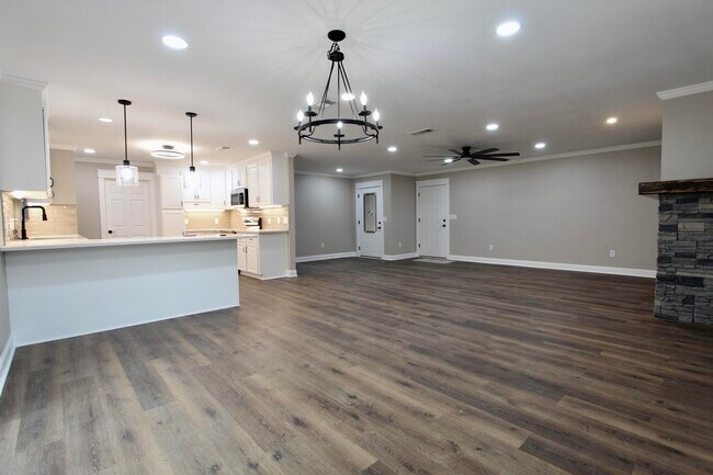 Building Photo - 4052 Randi Rd