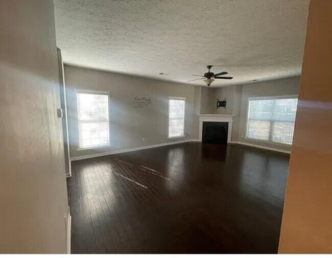Foto del edificio - 6080 Townes Way