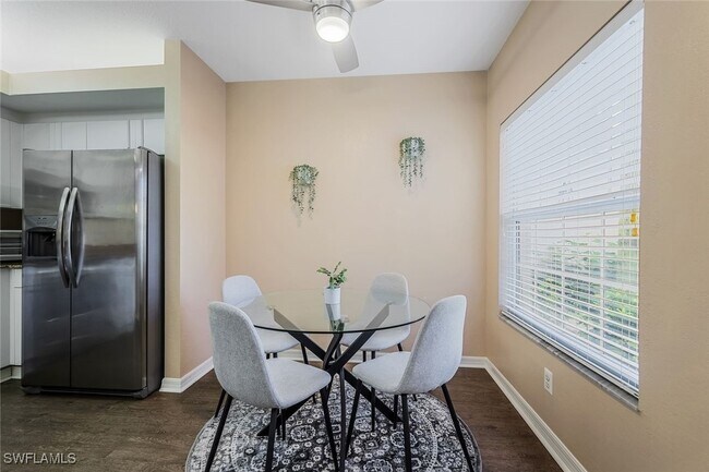 Foto del edificio - 6934 Rain Lily Ct