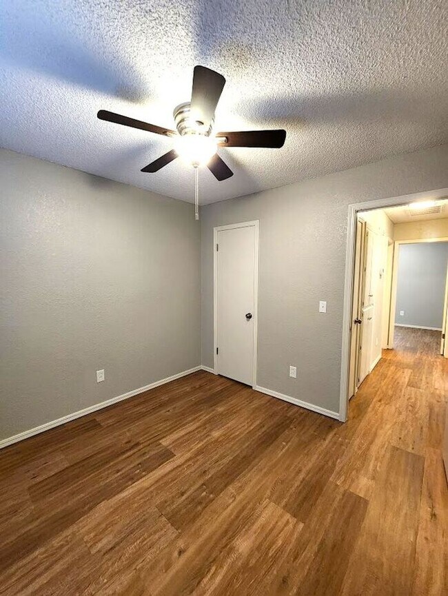 Foto del edificio - 3 Bed 2 Bath Home-Choctaw Trails Sec I Addition