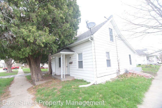 Building Photo - 2 br, 1 bath House - 213 NE 4th St