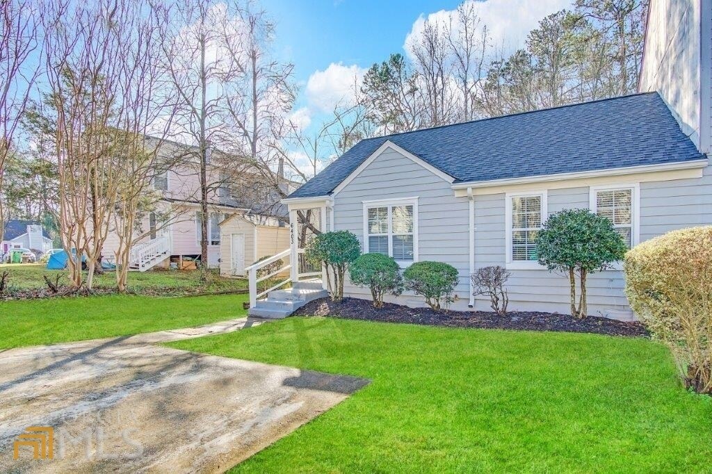Primary Photo - 6403 Charter Way