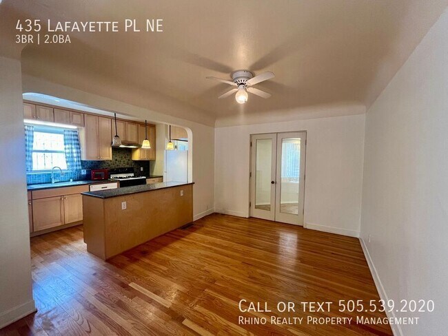 Foto del edificio - 435 Lafayette Pl NE