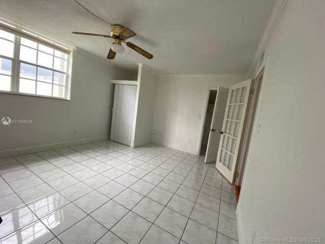 Foto del edificio - 1800 79th Street Causeway
