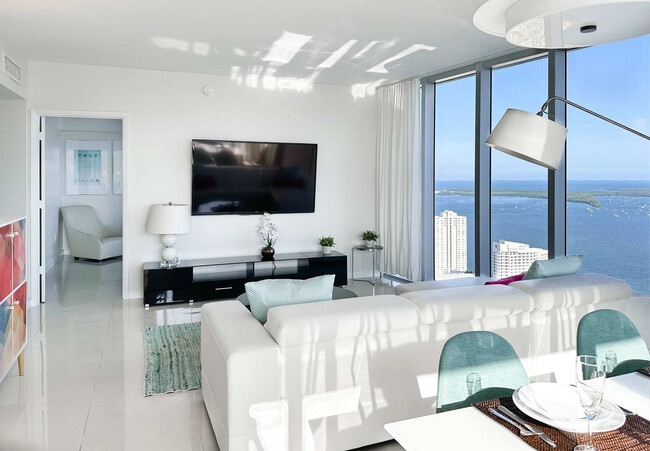 Building Photo - 485 Brickell Ave