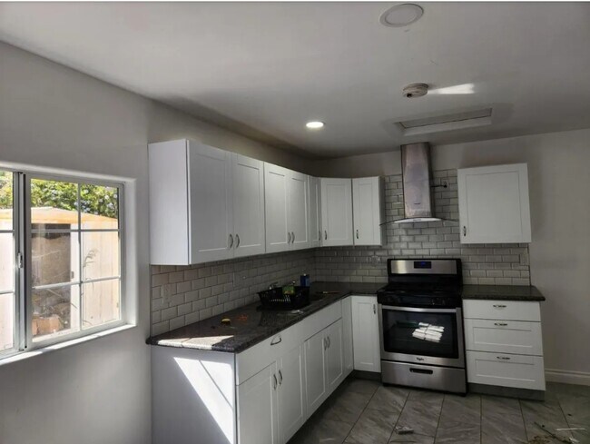 Foto del edificio - 4092 Sundown Ln