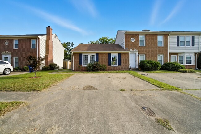 Building Photo - 5106 Radcliff Cir