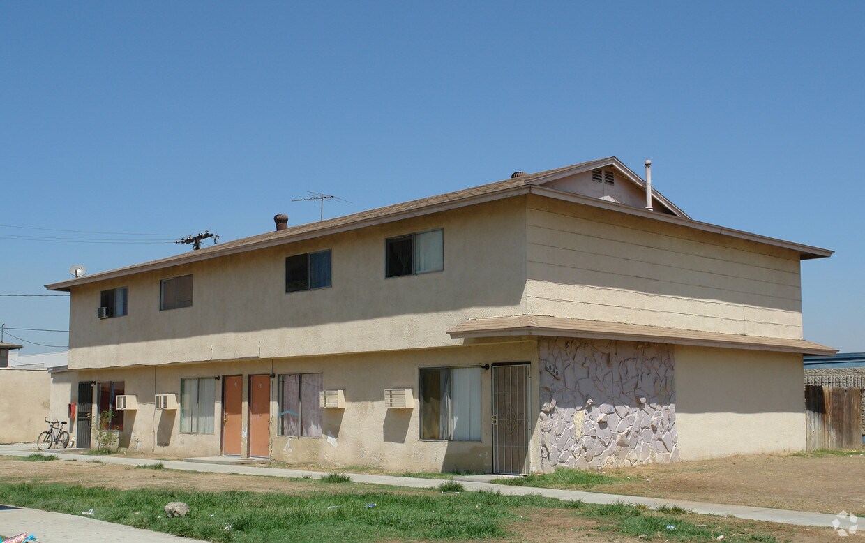 Primary Photo - 940 N Cota St