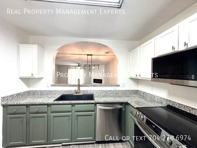 Photo - 3837 Glenlea Commons Dr House