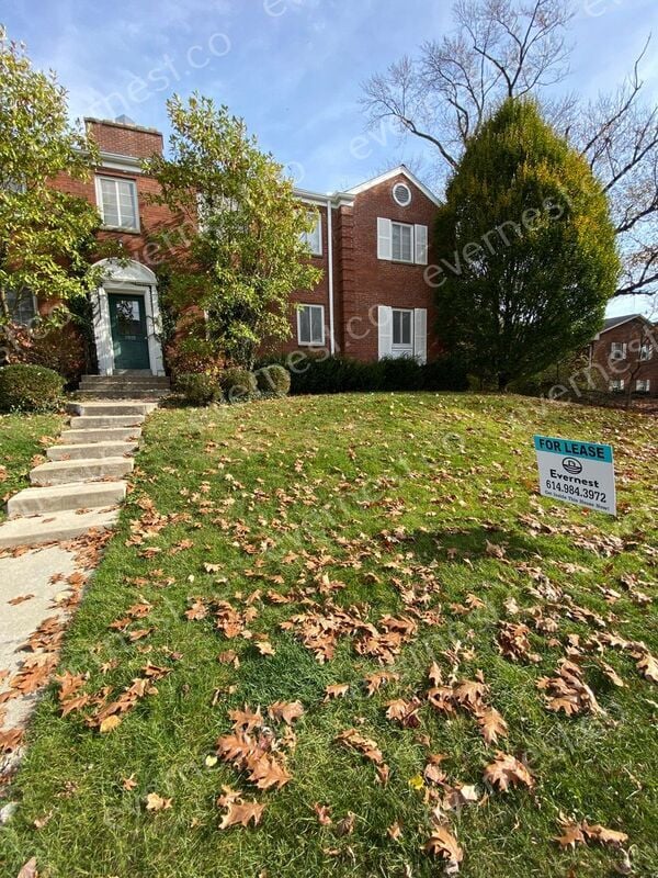 2010 Elmwood Ave Unit A, Upper Arlington, OH 43212 Condo for Rent in